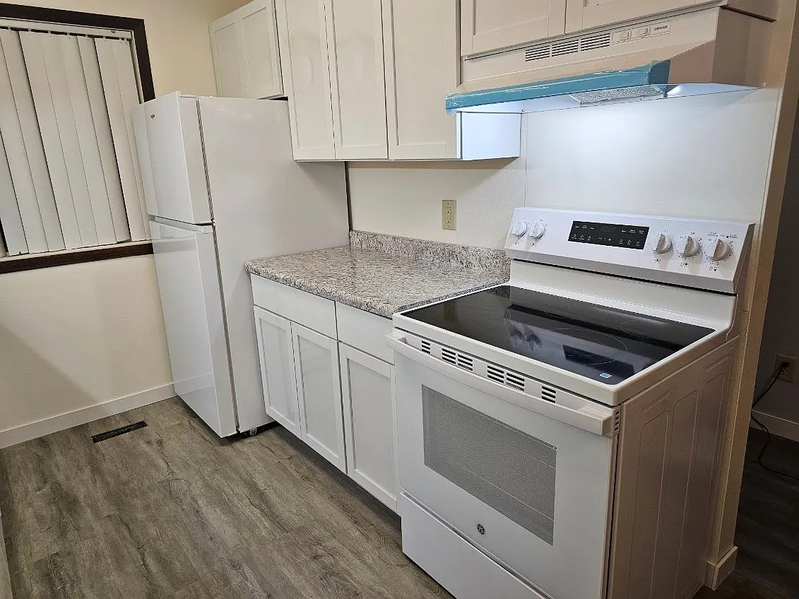 2 bed, 800 sqft, $1,045 — Photo 2