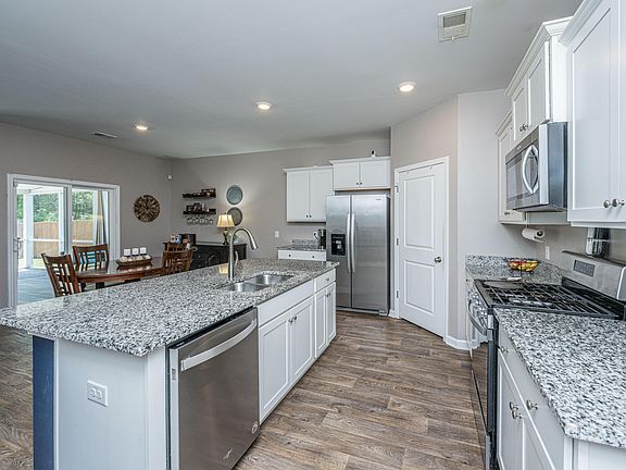 5th image of 189 Lagoona Dr
