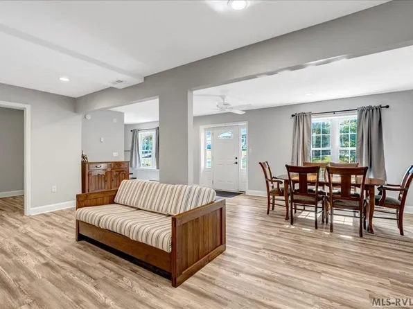 31 Holly Ct, Bracey, VA 23919