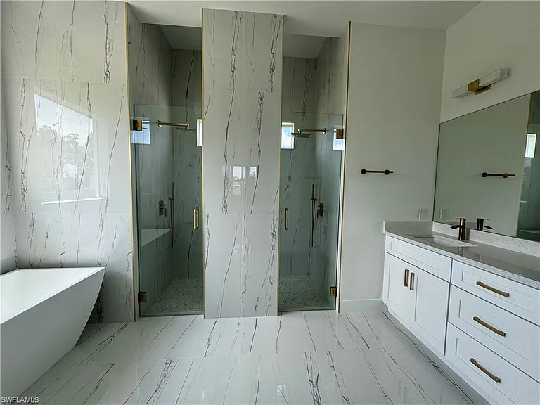 1421 NE 17th Ave — Photo 13