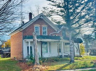 212 Madison St, Rock Springs, WI 53961
