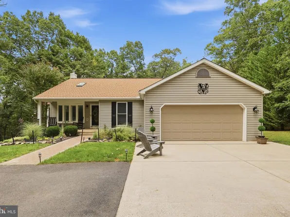 18664 Rivergate Rd, Keedysville, MD 21756