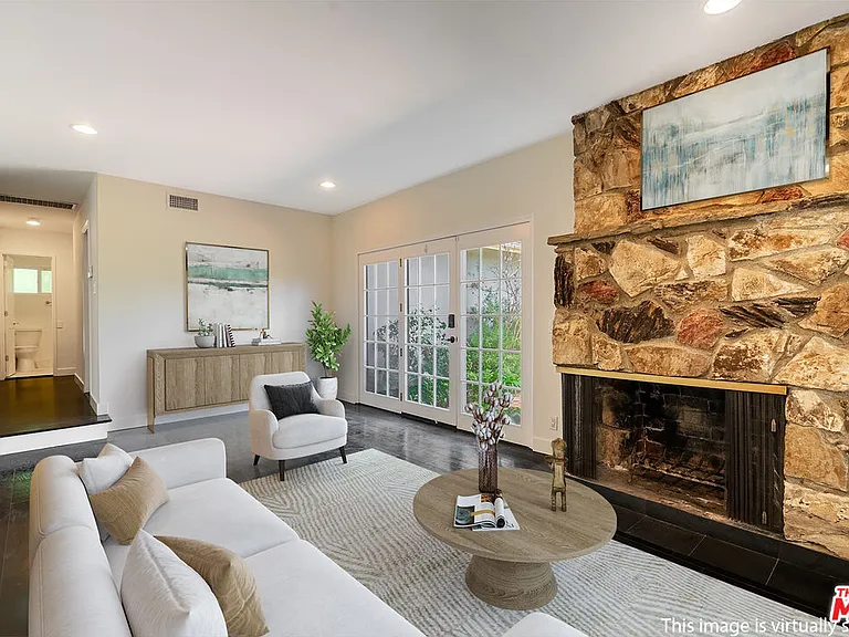 4645 Petit Ave — Photo 4