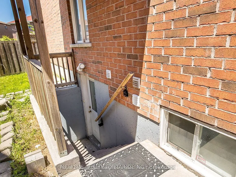 14 Tarsus Cres #2