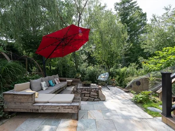 17 Yankee Way, Beverly, MA 01915