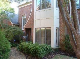 487 E Racquet Club Pl, Memphis, TN 38117