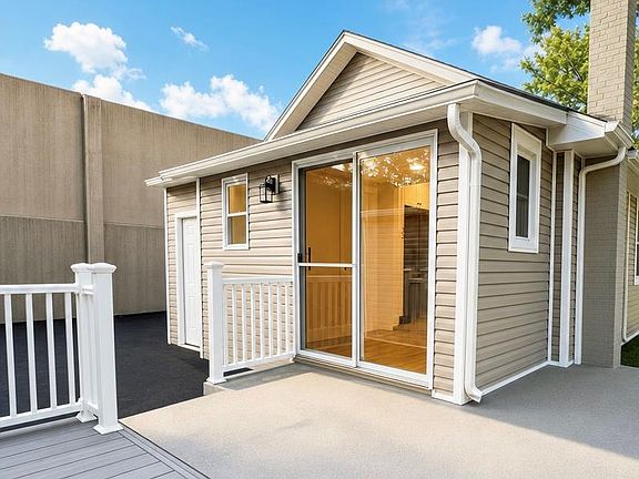 5th image of 4 Garfield Court