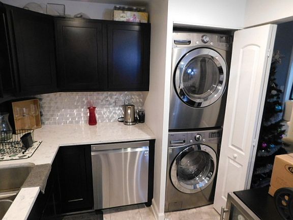 4th image of 400 Park Ave APT 402