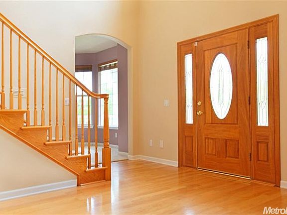5th image of 881 Yosemite Ln