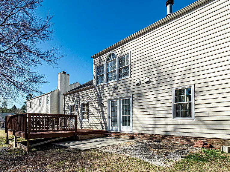 837 Woodgrove St — Photo 32