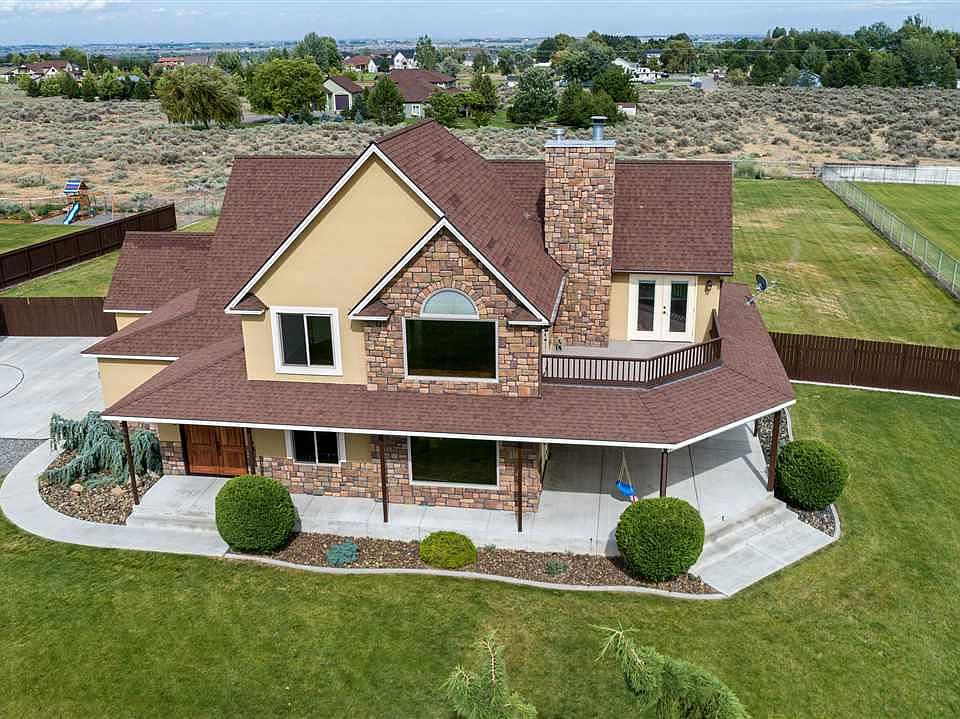 1st image of 3080 S 38th Ave