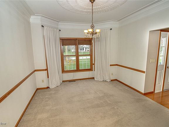 5th image of 5788 Arlyne Ln
