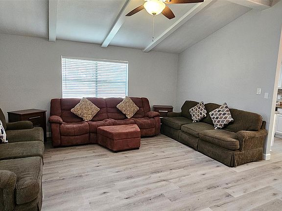 2nd image of 26311 Maplewood Dr