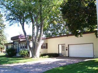 210 Glynn Rd, Plano, IL 60545