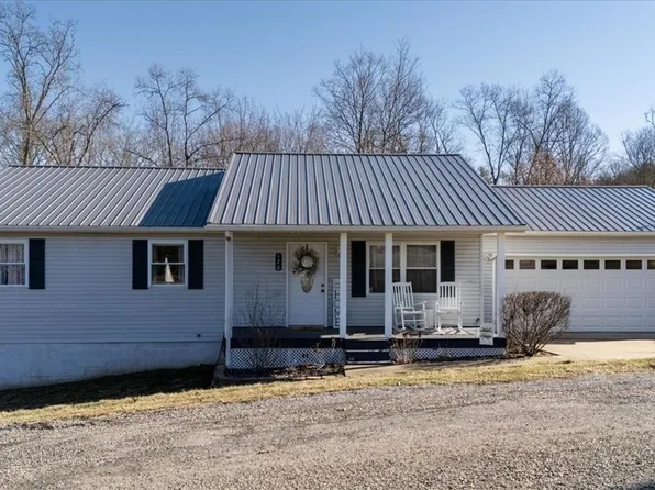 120 Pineview Dr, Marietta, OH 45750