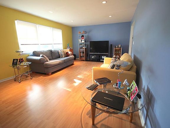 4th image of 1232 Foster Ave