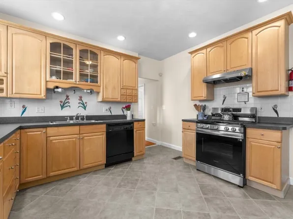 11 Doris St #1, Dorchester, MA 02125