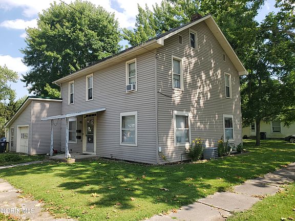 3rd image of 203 E Crawford St