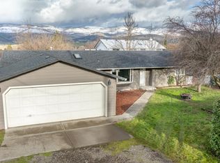 1511 Talent Ave, Talent, OR 97540