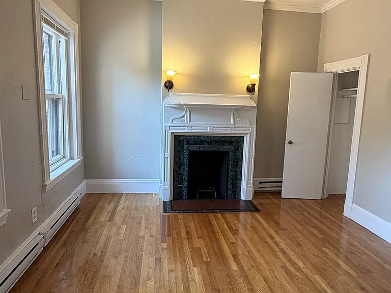 48 Hereford St #2D — Photo 5