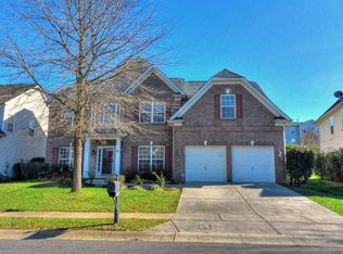 8827 Sedgeburn Dr, Charlotte, NC 28278