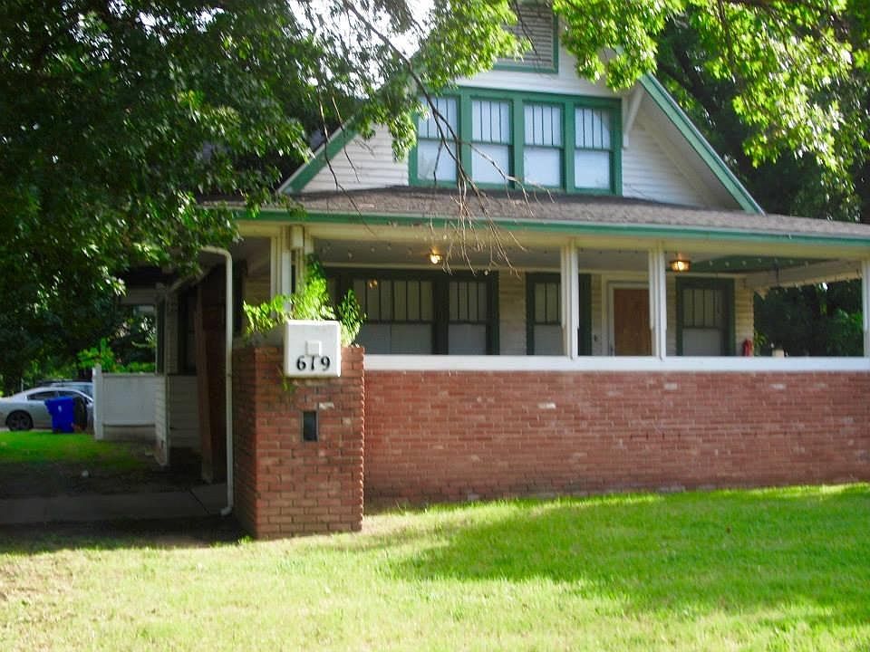 1st image of 619 W Boyd St