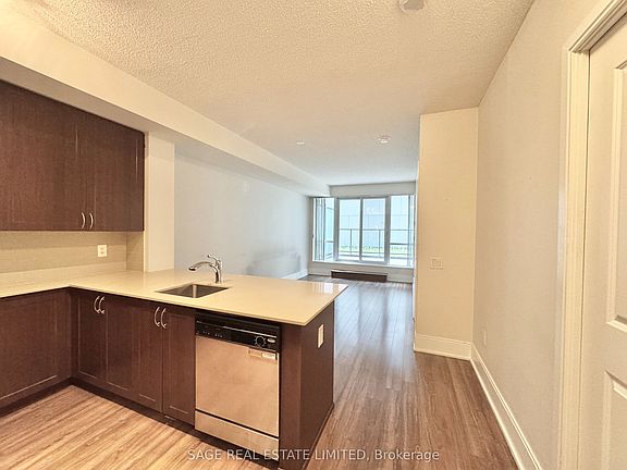 3rd image of 560 Front St W #206