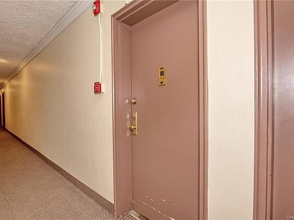 5th image of 5 Oakdale Mnr APT B17