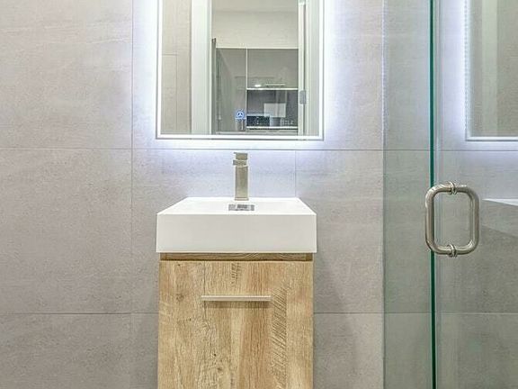 4th image of 105 Macdougal St APT 29