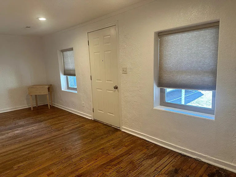 212 S Leroux St #3 — Photo 1