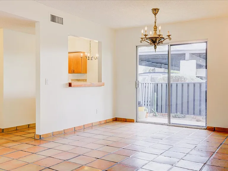 5412 N La Casita Dr — Photo 8