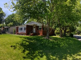 4300 University Dr, Charlotte, NC 28209