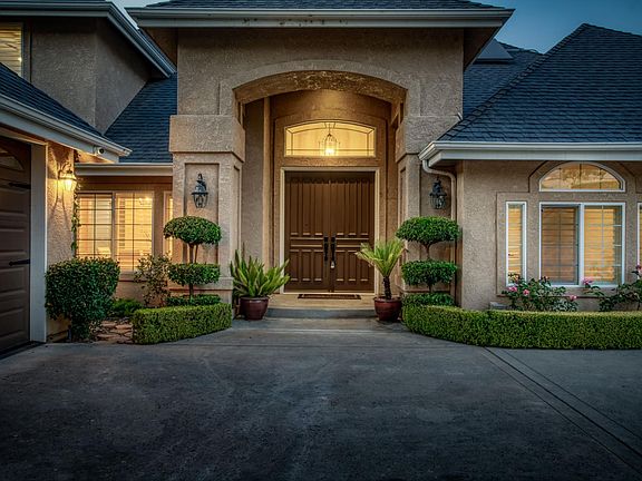 2nd image of 21686 Westmere Ln