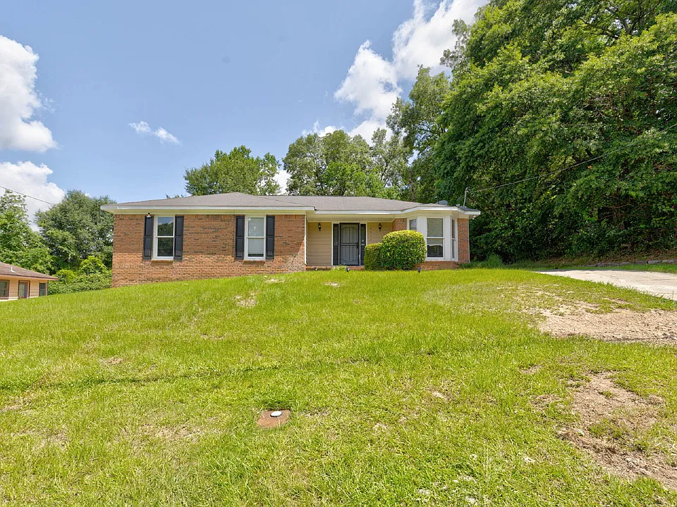 6913 Dorsey Dr