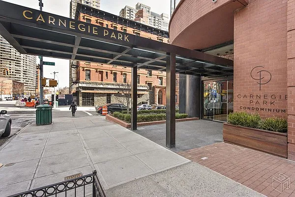 Rented by Halstead Real Estate | media 25