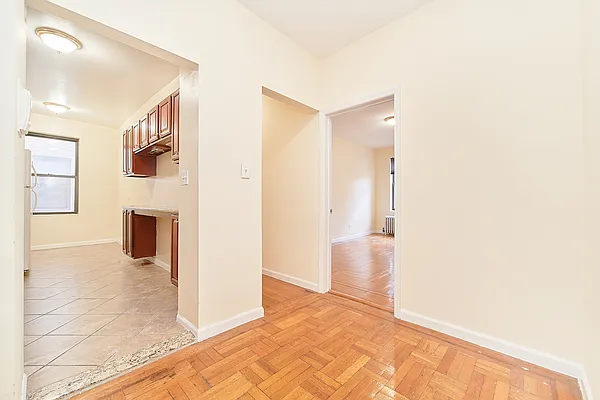 Rented by Compass | media 7