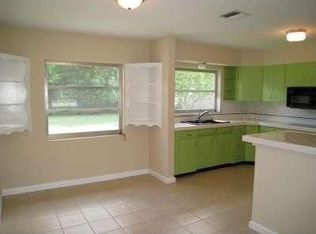 2640 Eastland Rd, Mount Dora, FL 32757