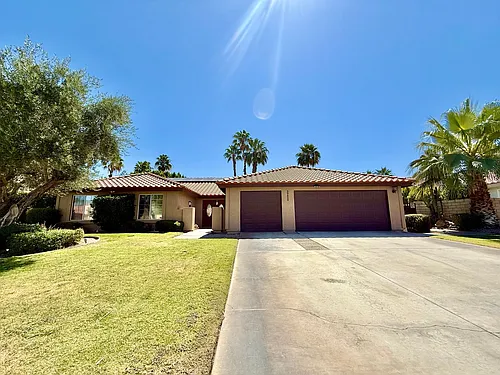 39850 Regency Way Photo 1