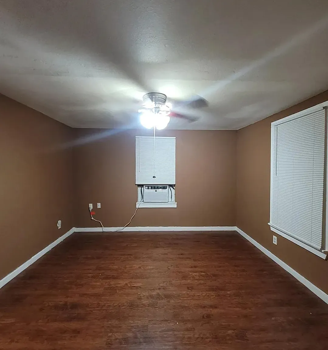 2 bed, 800 sqft, $1,550 — Photo 2
