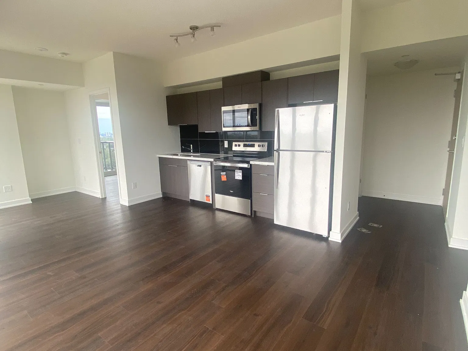2 bed, $2,600 — Photo 2