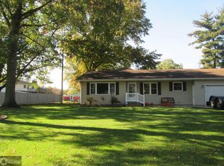 2821 Irish Ridge Rd, Burlington, IA 52601