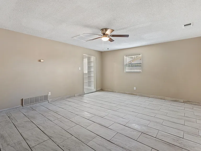 1689 Clementine Rd — Photo 16