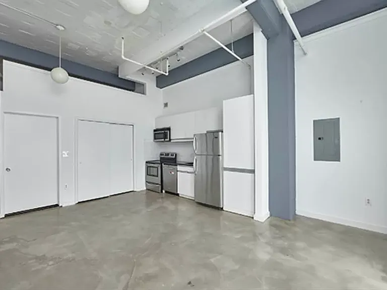 44 Berry St #3B — Photo 2