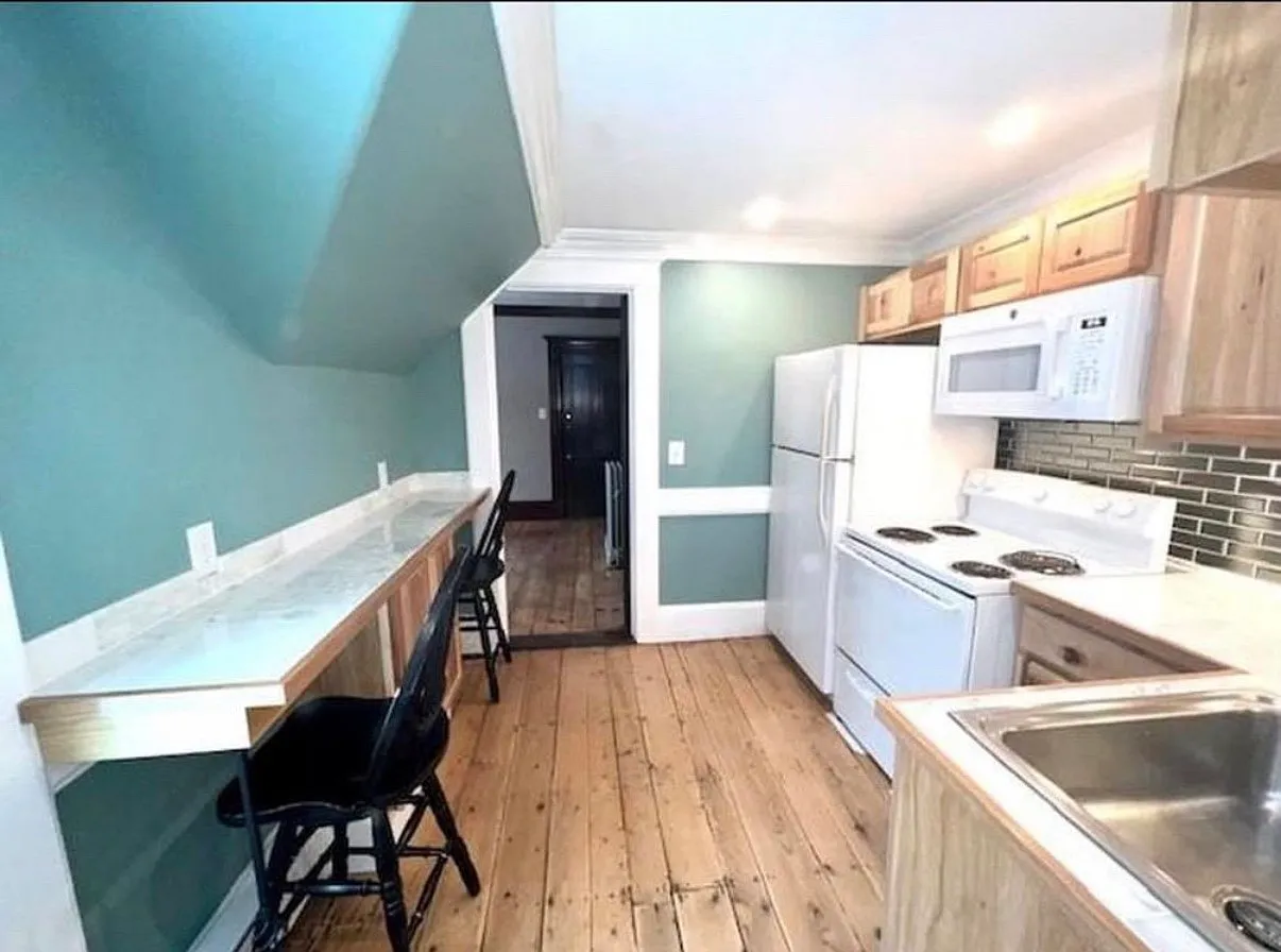 1 bed, 500 sqft, $1,375 — Photo 2