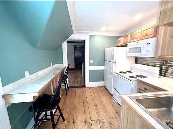2nd image of 53 Messer St #B