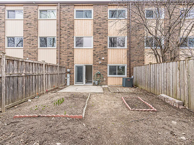 432 Skokie Blvd — Photo 36