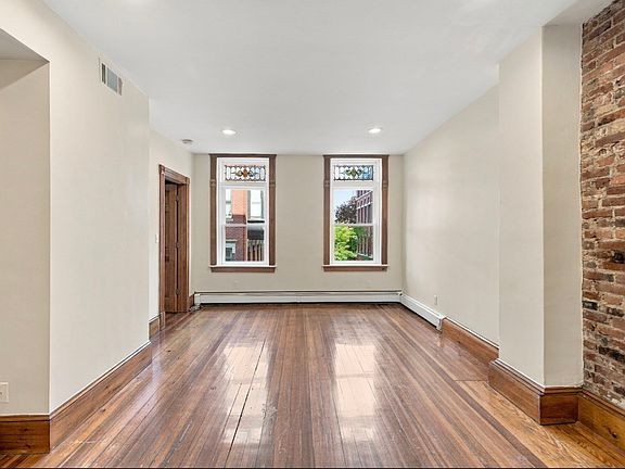 2nd image of 58 Myrtle St APT 2