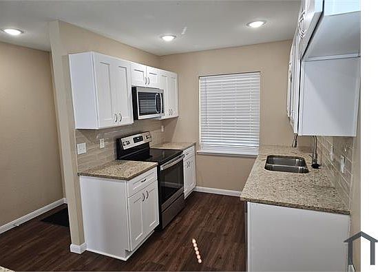 5th image of 602 Hillcrest St