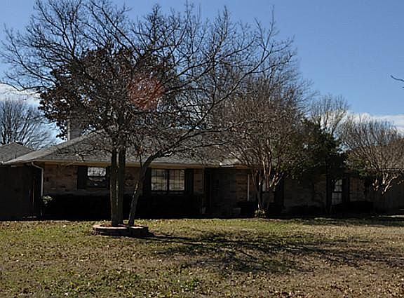 3rd image of 116 Suburban Dr