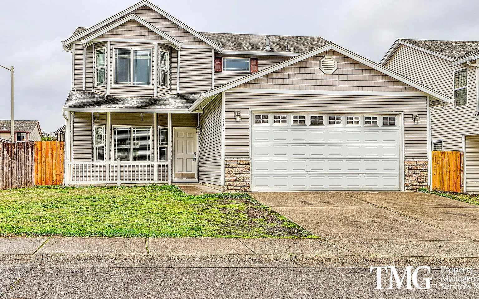 Corner Lot Spacious 4 Bedroom, 2.5 Bath Home In Curtin Creek Neighborhood! — Photo 1